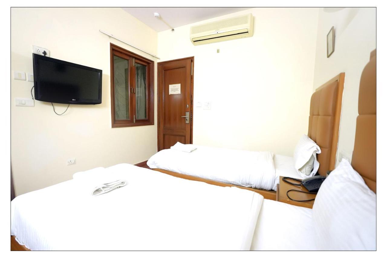 Hotel Oscar New Delhi Exterior foto