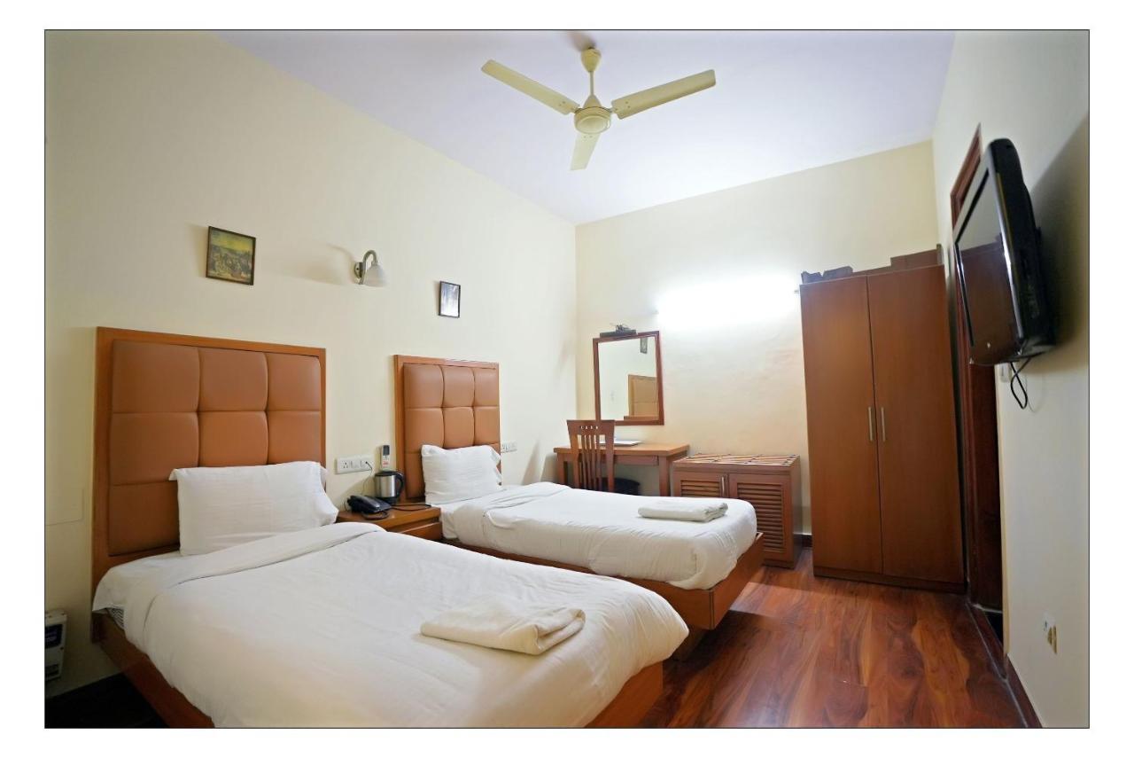 Hotel Oscar New Delhi Exterior foto