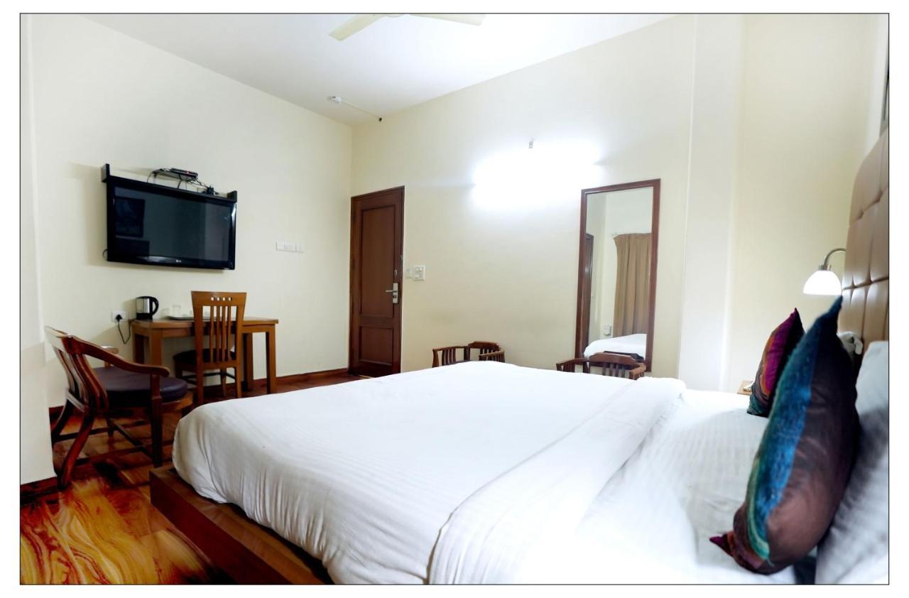 Hotel Oscar New Delhi Exterior foto